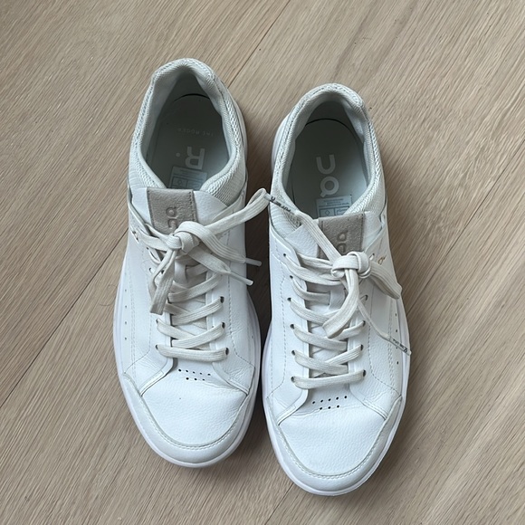 ON RUNNING
x Roger Federer The Roger Centre Court Trainers - Picture 5 of 6